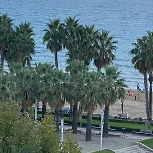https://salou-spacieux-appartement-100-m2-vue-sur-mer.catalonia-hotels.com